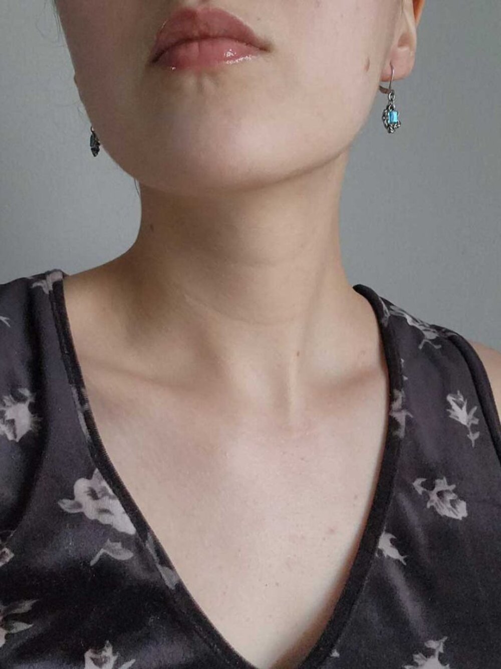 Silver and aqua blue lever back dangly earrings - Picture 5 of 8
